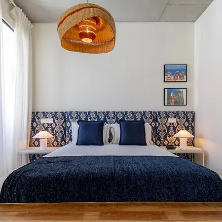 Artsy 3bdr Duplex By Lovelystay Lizbona