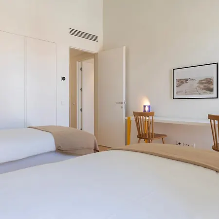 Artsy 3bdr Duplex By Lovelystay Lizbona