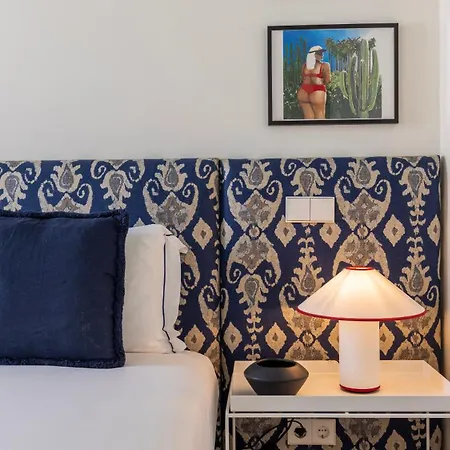 Artsy 3bdr Duplex By Lovelystay * Lisboa