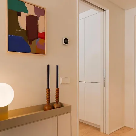 Artsy 3bdr Duplex By Lovelystay * Лиссабон