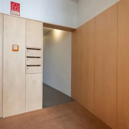Artsy 3bdr Duplex By Lovelystay Lisboa