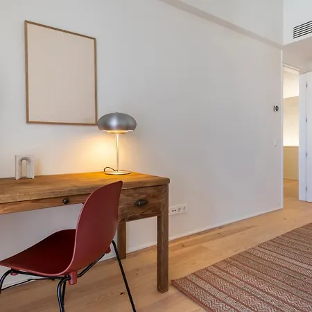 Artsy 3bdr Duplex By Lovelystay Daire *